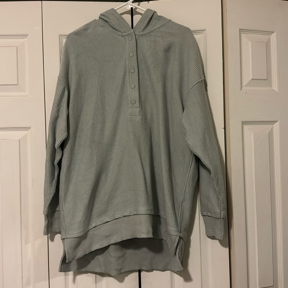 Aerie ribbed Henley pullover with hood. Size small. A grey, green, blue color.
